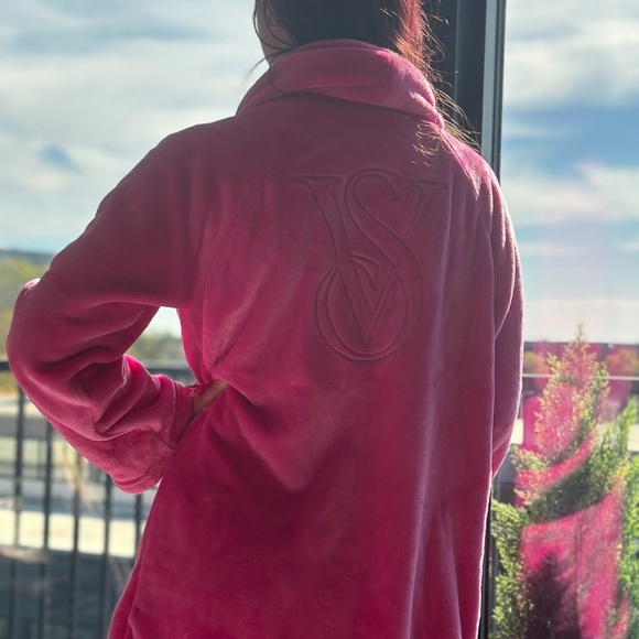 Victoria Secret Robe - Picture 5 of 6